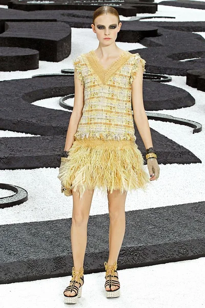 Look 24
